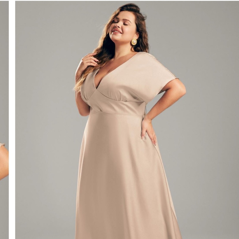 🆕 NWOT AW Bridal NORA Dress - Size 16 - Bridesmaid- Tried on, never worn.